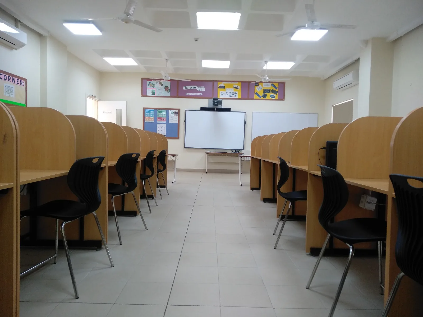 Computer Lab with projector